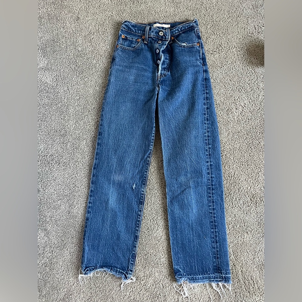 Women’s vintage Levi’s ribcage straight high rise